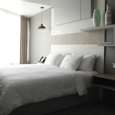 Esduma Hk Hotel Pachuca מראה חיצוני תמונה