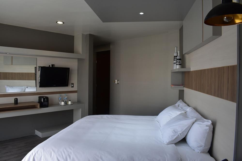 Esduma Hk Hotel Pachuca מראה חיצוני תמונה