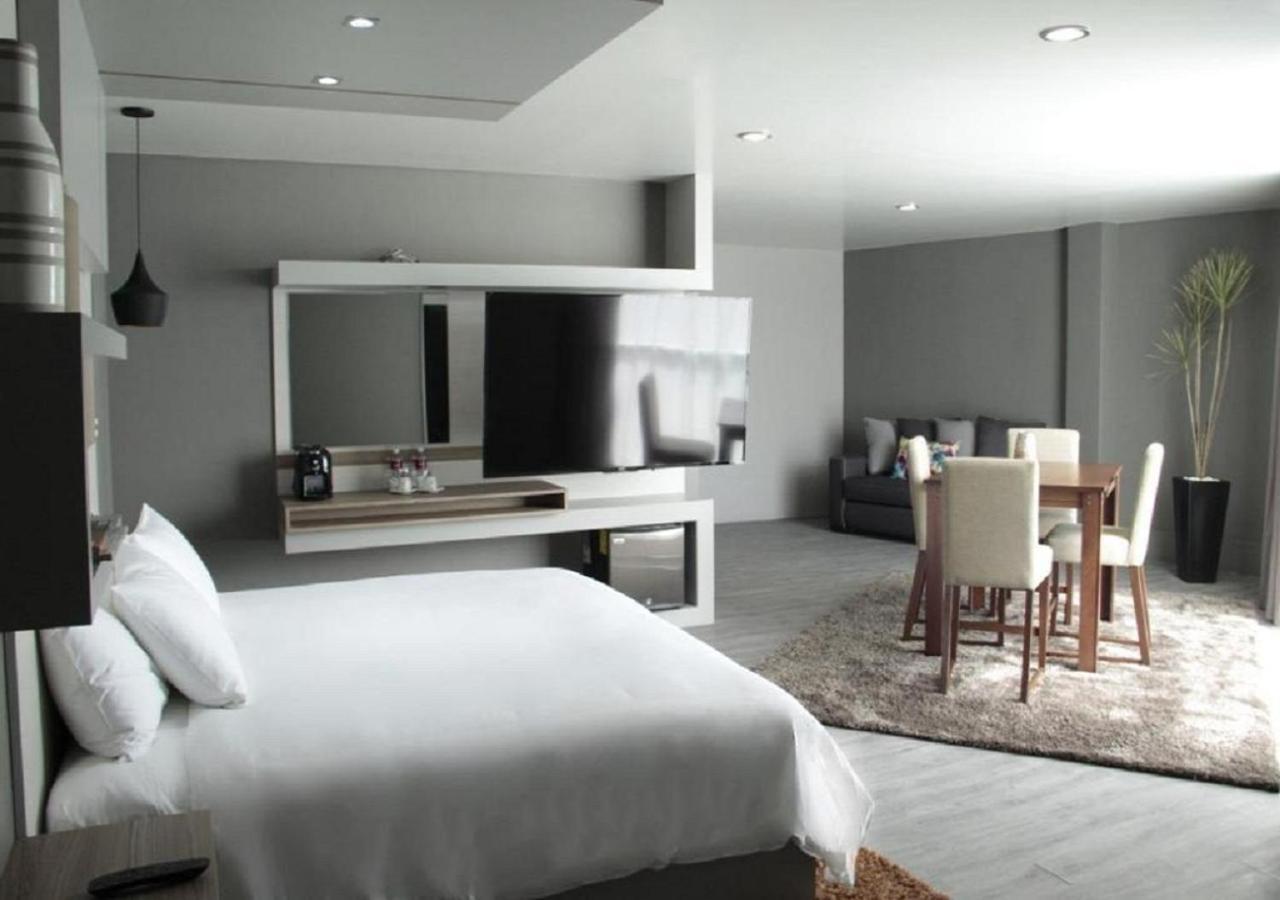 Esduma Hk Hotel Pachuca מראה חיצוני תמונה