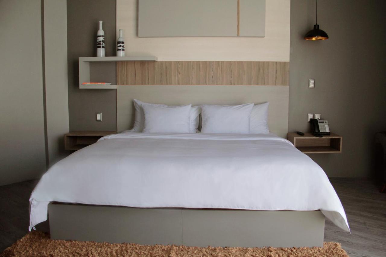 Esduma Hk Hotel Pachuca מראה חיצוני תמונה